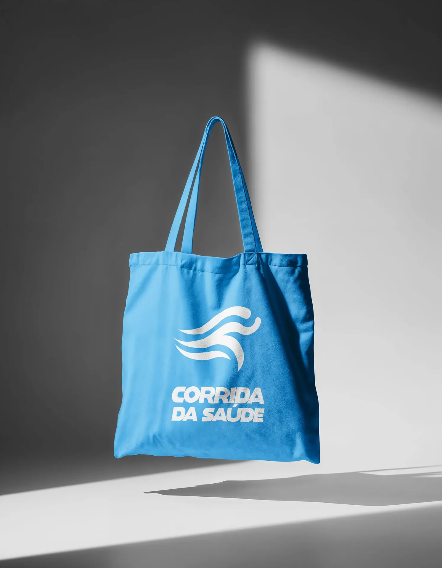 Aplicação da marca Corrida da Saúde em peça do kit do participante