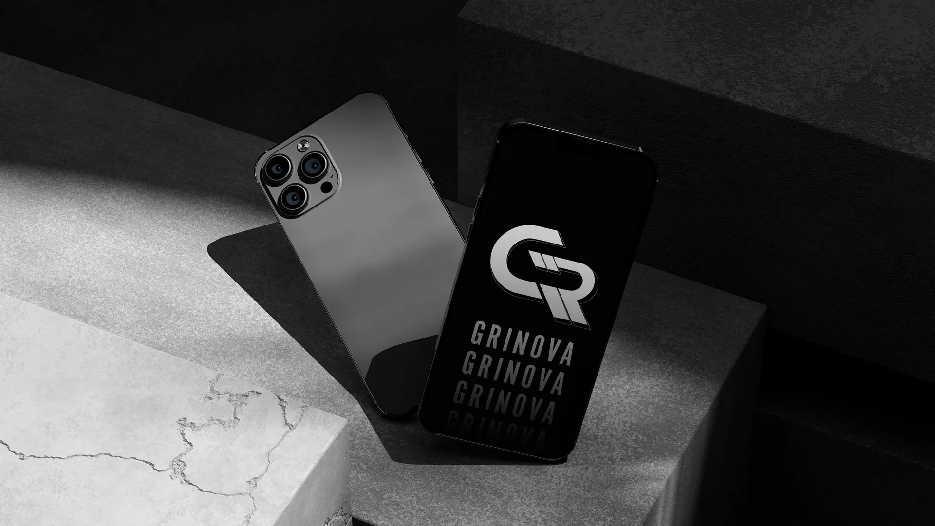 Mockup de iPhone com o monograma GR Inova na tela de bloqueio