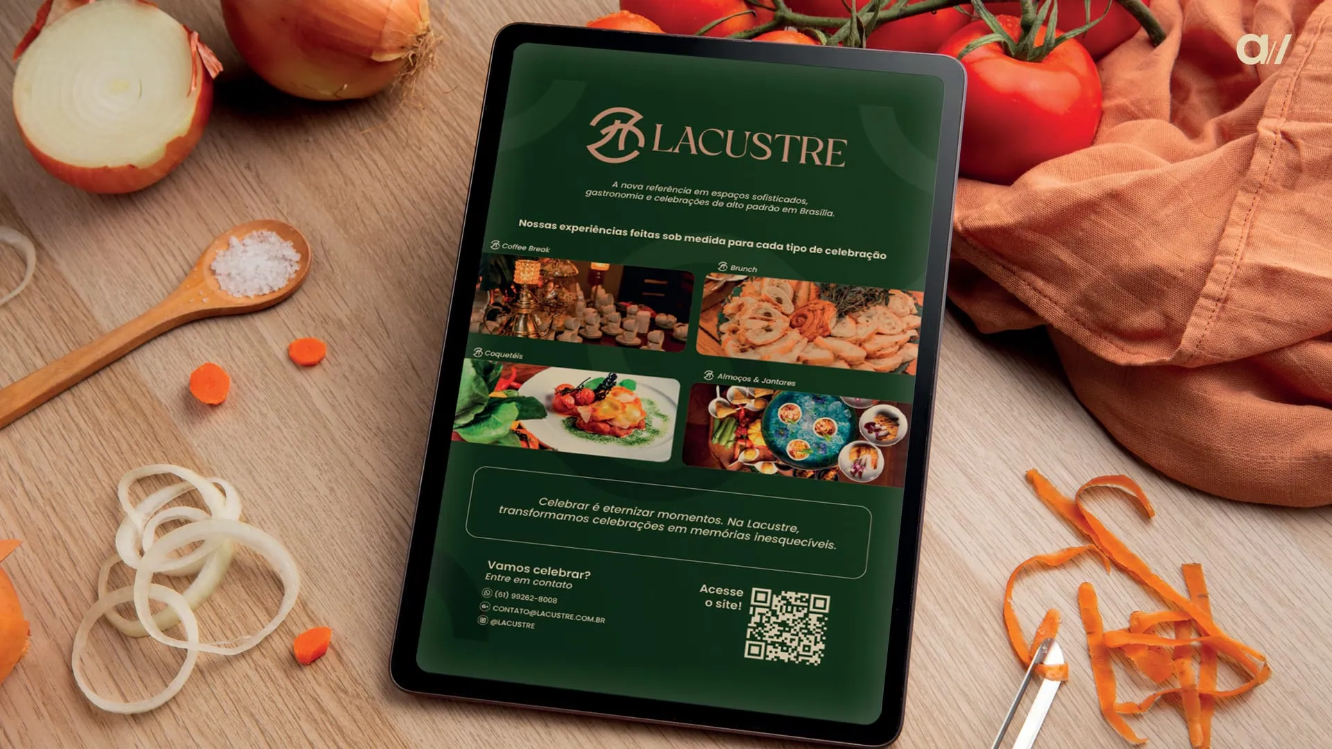 Cardápio digital Lacustre em tablet, com grade de experiências gastronômicas
